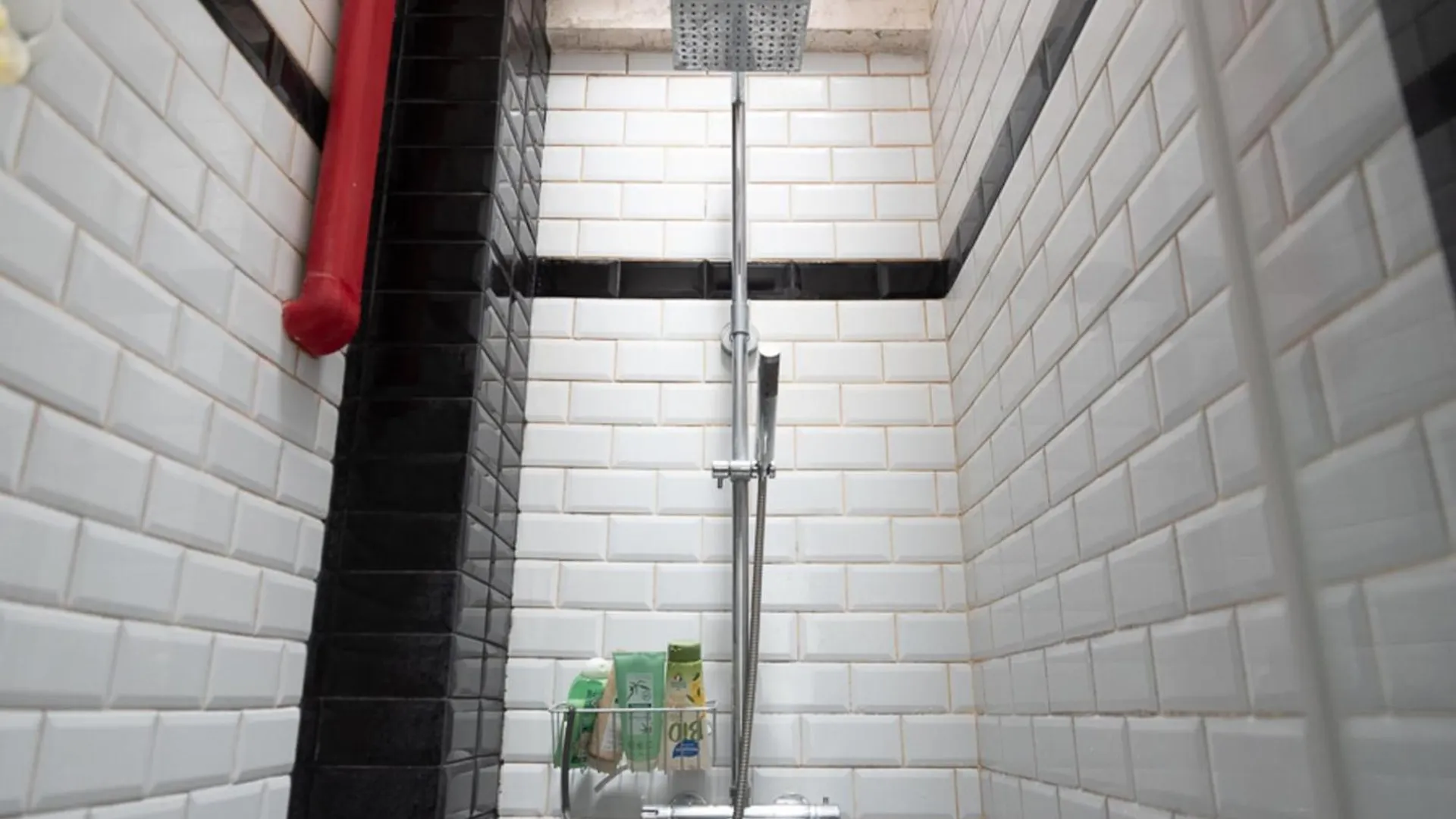 아파트 Spacious Nest With Terrace Near Batignolles 파리
