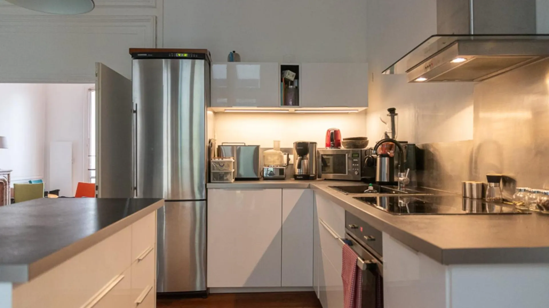Spacious Nest With Terrace Near Batignolles France