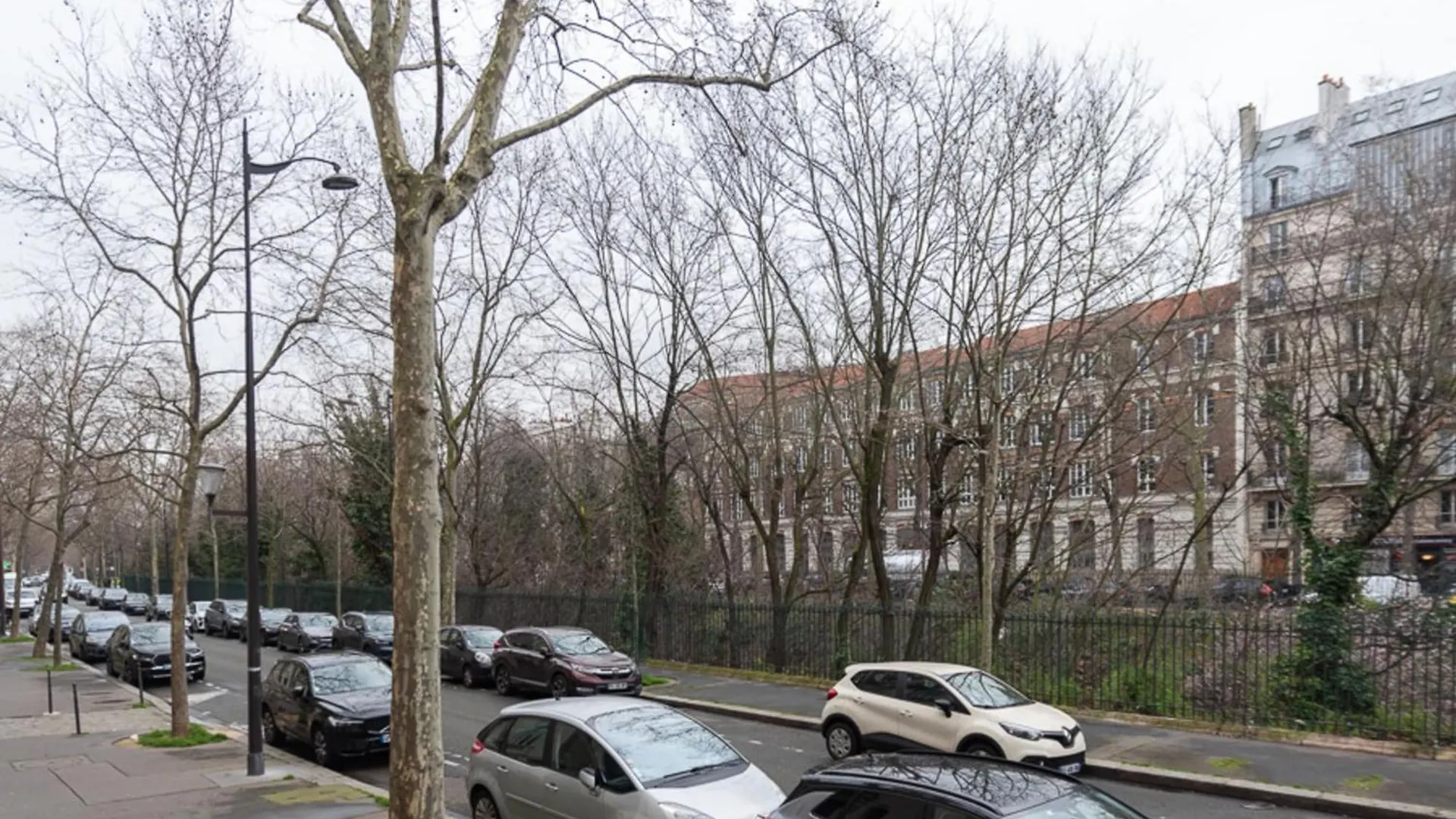 Spacious Nest With Terrace Near Batignolles